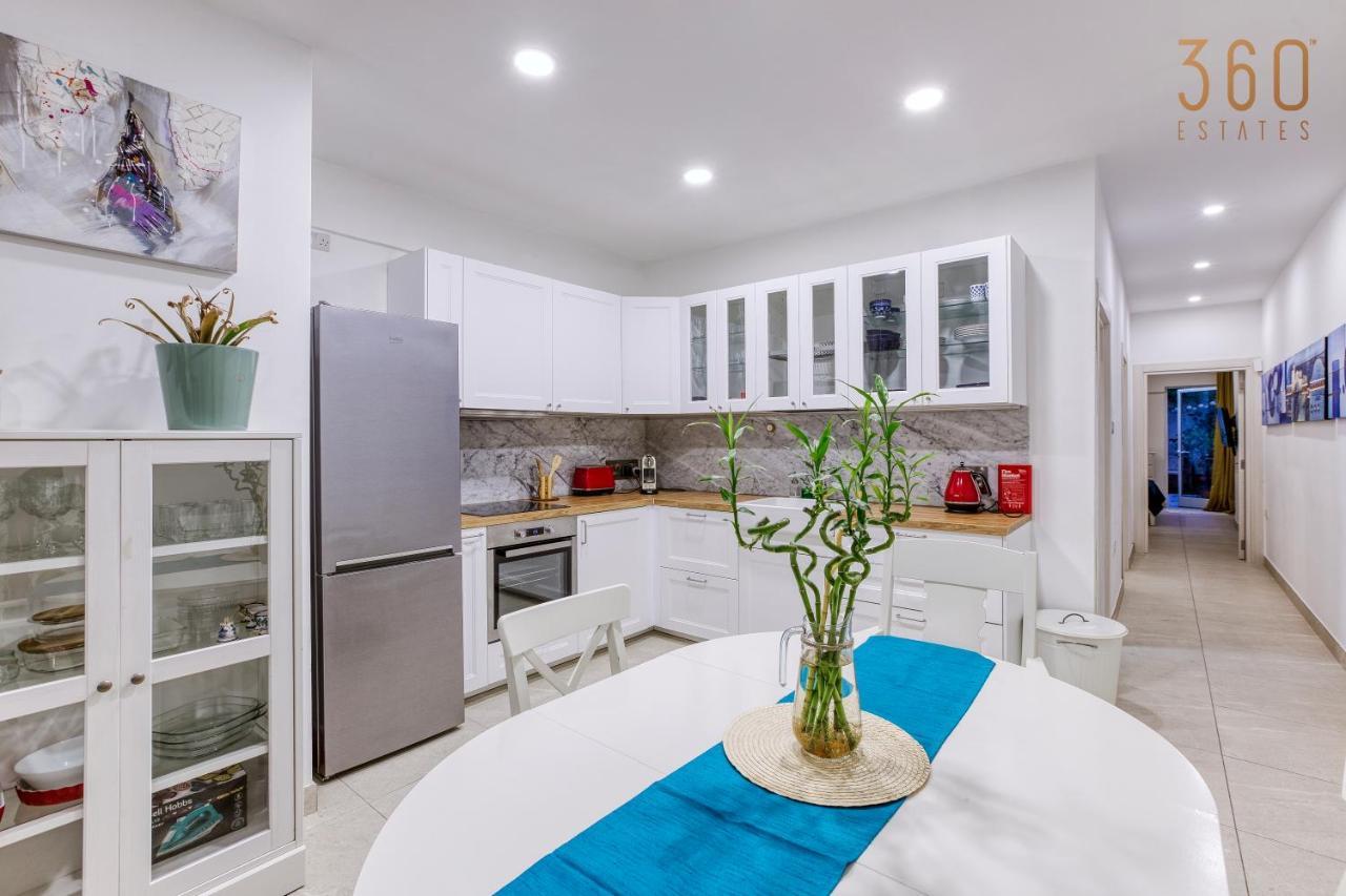 A Lovely 2br Maisonette With Private Terrace & Bbq By 360 Estates Apartment