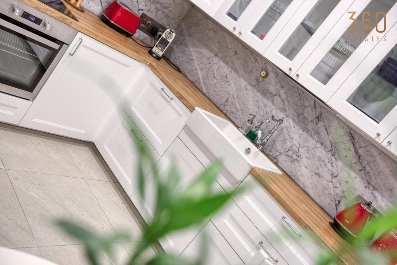 Apartment A Lovely 2br Maisonette With Private Terrace & Bbq By 360 Estates *