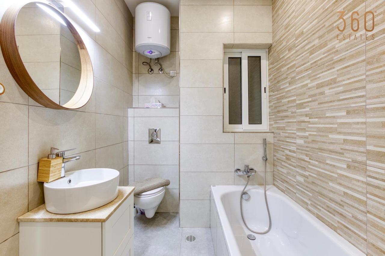 Lägenhet A Lovely 2br Maisonette With Private Terrace & Bbq By 360 Estates *